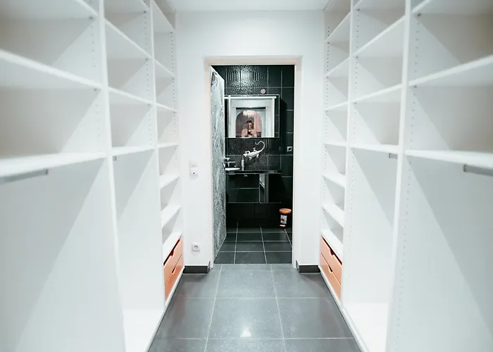 Vip Shopping Center 5 * Відень